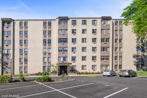 9725 S Karlov Ave #605, Oak Lawn, IL 60453