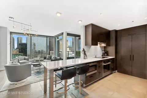 60 E Monroe St #2706, Chicago, IL 60603 photo 8