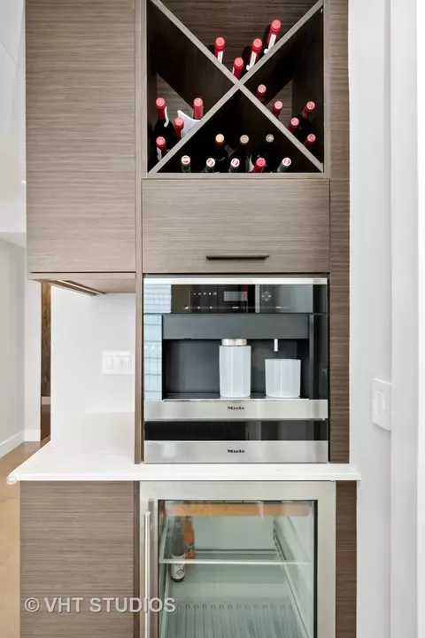 60 E Monroe St #2706, Chicago, IL 60603 photo 9