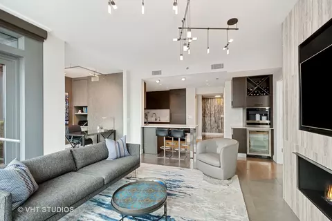 60 E Monroe St #2706, Chicago, IL 60603 photo 4