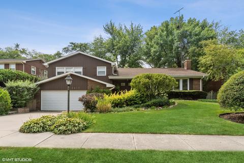 3917 Medford Cir, Northbrook, IL 60062