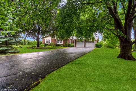 38 Linden Ave, Yorkville, IL 60560