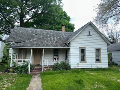 709 Logan Ave, Dixon, IL 61021