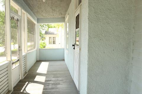306 E Wall St, Morrison, IL 61270 photo 24
