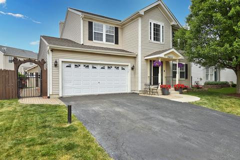 20432 Balsum Ln, Crest Hill, IL 60403
