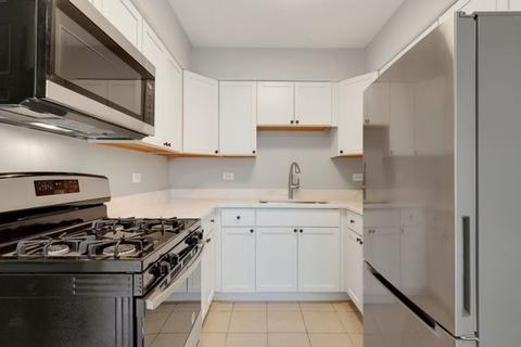 2105 Sutherland Pl, Hoffman Estates, IL 60169 photo 9