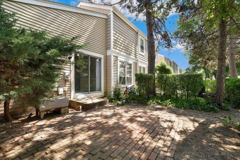 2105 Sutherland Pl, Hoffman Estates, IL 60169 photo 21