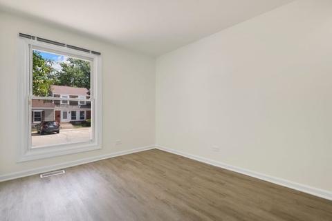 2105 Sutherland Pl, Hoffman Estates, IL 60169 photo 17
