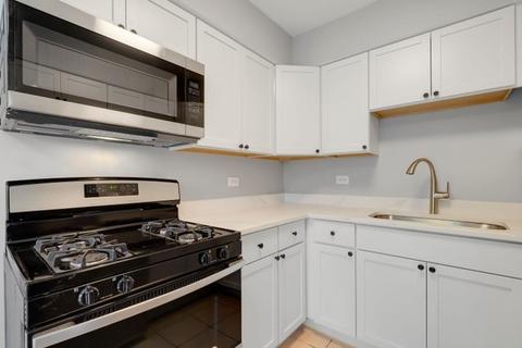 2105 Sutherland Pl, Hoffman Estates, IL 60169 photo 10