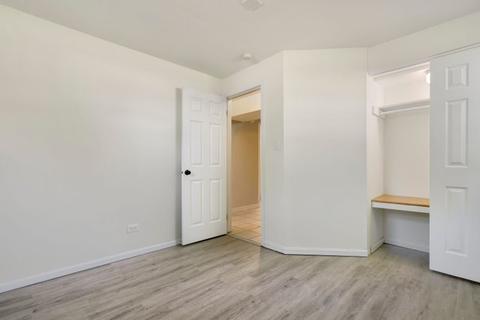 2105 Sutherland Pl, Hoffman Estates, IL 60169 photo 15