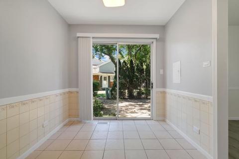 2105 Sutherland Pl, Hoffman Estates, IL 60169 photo 8