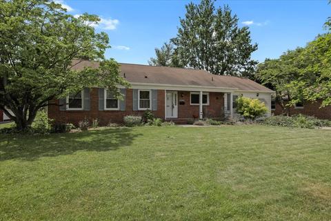 401 Burkwood Ct W, Urbana, IL 61801