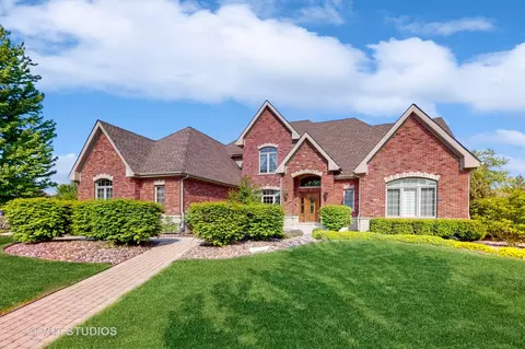 11655 Diamond Ct, Frankfort, IL 60423