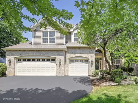 26 W292 Thorngate Ln, Winfield, IL 60190