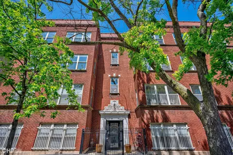 3642 W Leland Ave #302, Chicago, IL 60625