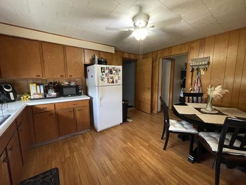 2510 4th St, Peru, IL 61354 photo 9