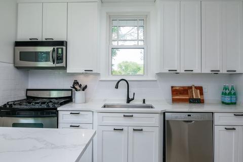 429 E Illinois St, Wheaton, IL 60187 photo 11