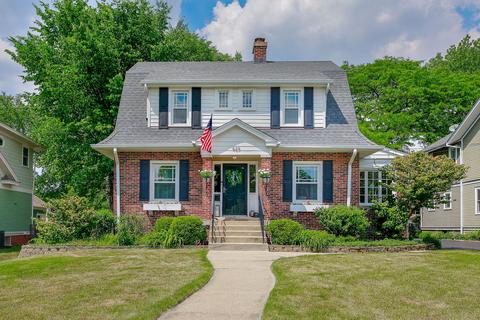 429 E Illinois St, Wheaton, IL 60187