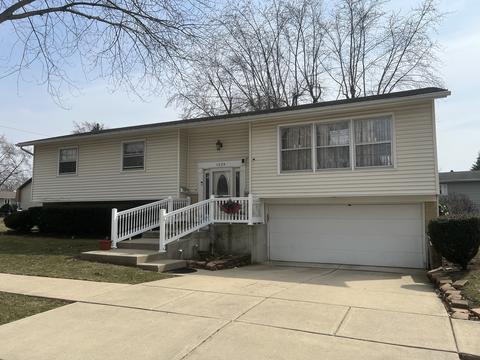 1239 Westchester Dr, Hanover Park, IL 60133