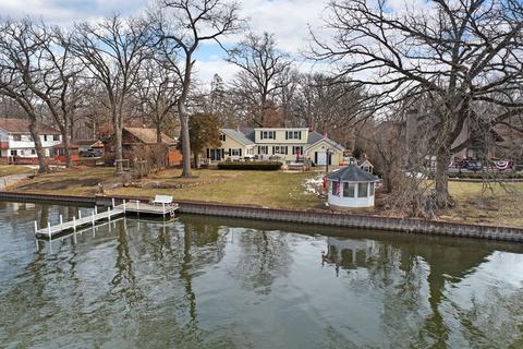 1917 S Fernwood Ln, Mchenry, IL 60051