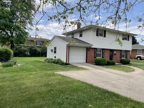4611 Upland Dr, Rockford, IL 61108