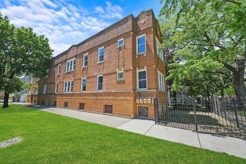 3301 W Belle Plaine Ave, Chicago, IL 60618