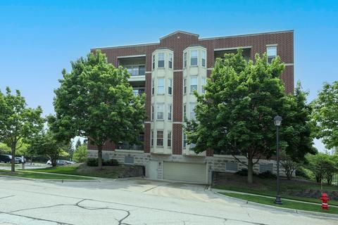 715 Astor Ln #405, Wheeling, IL 60090 photo 2