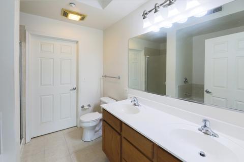 715 Astor Ln #405, Wheeling, IL 60090 photo 10