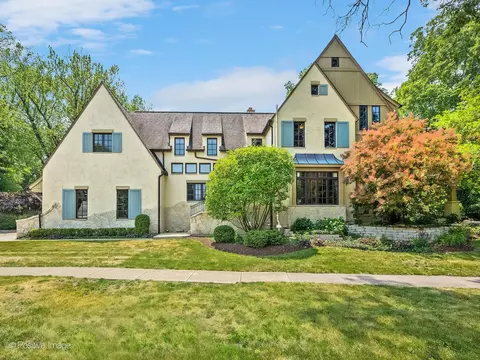255 Churchill Pl, Clarendon Hills, IL 60514