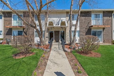 8848 N Kenneth Ave #1F, Des Plaines, IL 60016