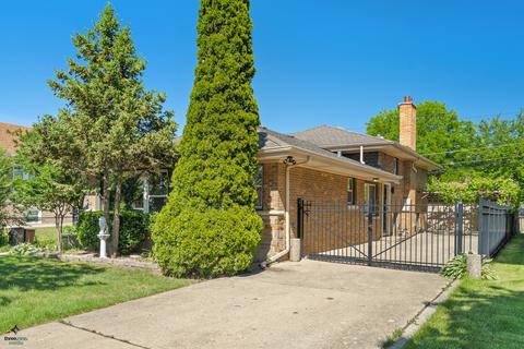 6439 N Drake Ave, Lincolnwood, IL 60712