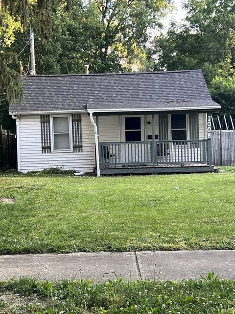 1008 W Eureka St, Champaign, IL 61821 photo 1