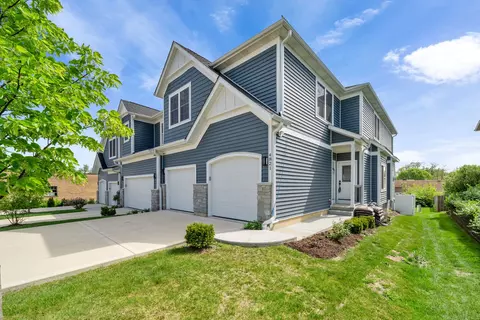 4821 Kingston Ave, Lisle, IL 60532