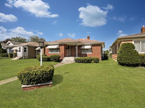 490 Price Ave, Calumet City, IL 60409