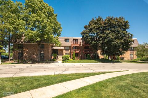 1925 Tall Oaks Dr #27, Aurora, IL 60505