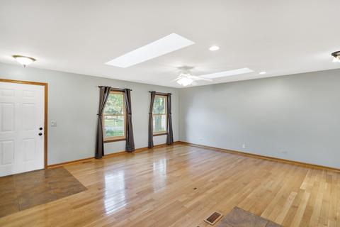 342 Terrace Dr, Bartlett, IL 60103 photo 9