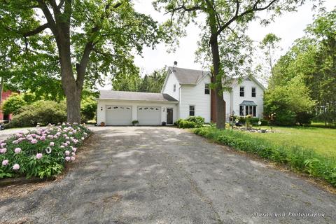 9040 S Mayfield Rd, Sycamore, IL 60178