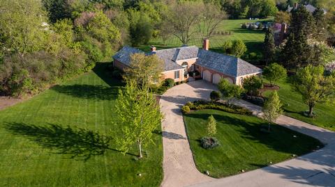 6207 Pine Tree Dr, Long Grove, IL 60047