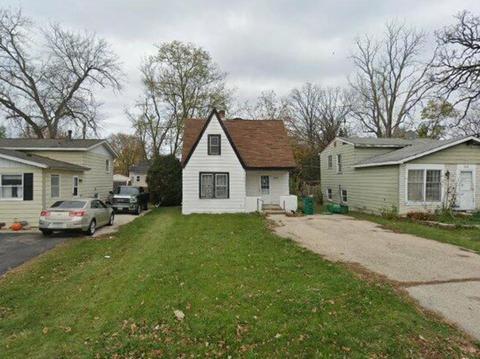 114 Beachview Dr, Round Lake Beach, IL 60073