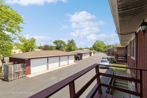 1688 Alison Dr, Elgin, IL 60123 photo 3