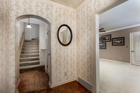 614 Guthrie St, Ottawa, IL 61350 photo 4