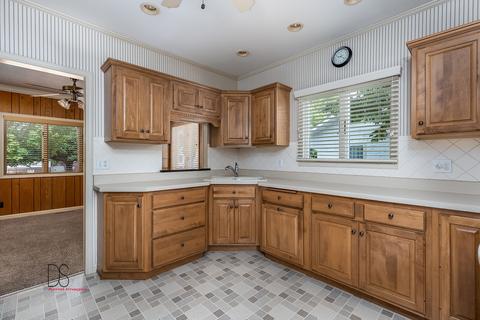 614 Guthrie St, Ottawa, IL 61350 photo 9