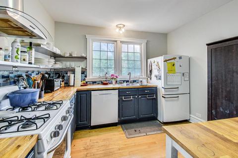 132 E Burlington St, Riverside, IL 60546 photo 11