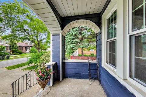 132 E Burlington St, Riverside, IL 60546 photo 4