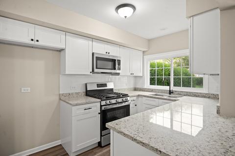 1673 Pebble Beach Cir, Elgin, IL 60123 photo 9