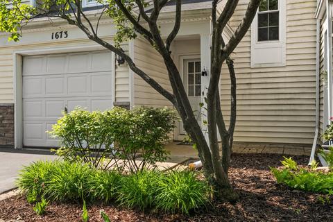 1673 Pebble Beach Cir, Elgin, IL 60123 photo 2