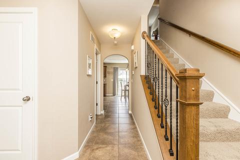 1225 Duck Horn Dr, Normal, IL 61761 photo 2
