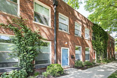 5301 N Ravenswood Ave #107, Chicago, IL 60640