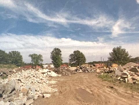 965 Ironhorse Pl, Monticello, IL 61856