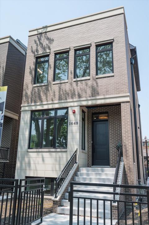1648 W Wolfram St, Chicago, IL 60657